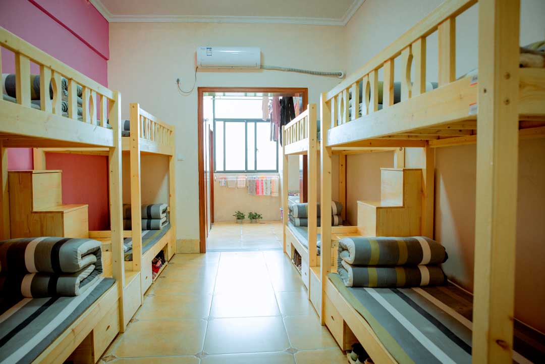 华容师雅田家湖学校高复部环境实景